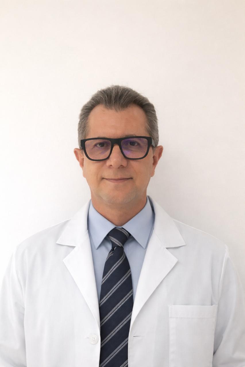 Dr. Cristian Elizondo Salazar